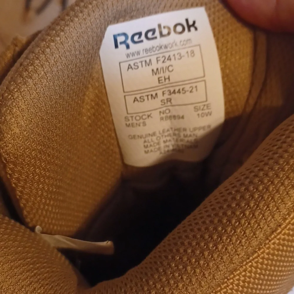 Reebok Beige  Tactical First Responder Boots Size 10 W Leather Uppers Side Zippe